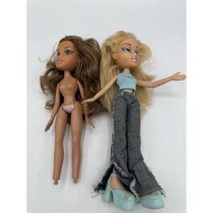Lot of 2 Bratz Dolls – Cloe & Yasmin? Mixed Outfit Nude & Dressed MGA 2000s